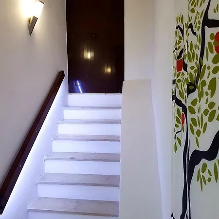 N.23 Affittacamere 3*